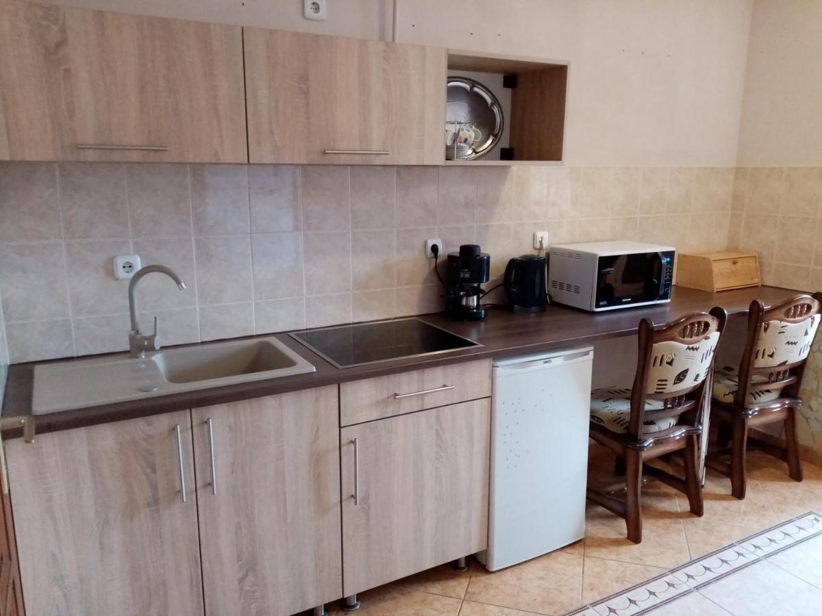 Major Street Apartman Apartment ไฮจ์ดุสโซบอสโล ภายนอก รูปภาพ