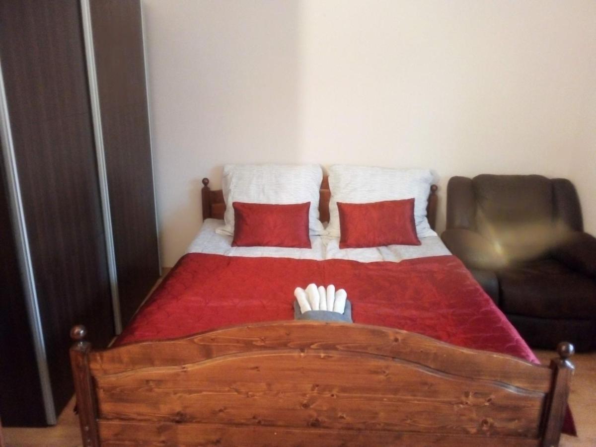 Major Street Apartman Apartment ไฮจ์ดุสโซบอสโล ภายนอก รูปภาพ